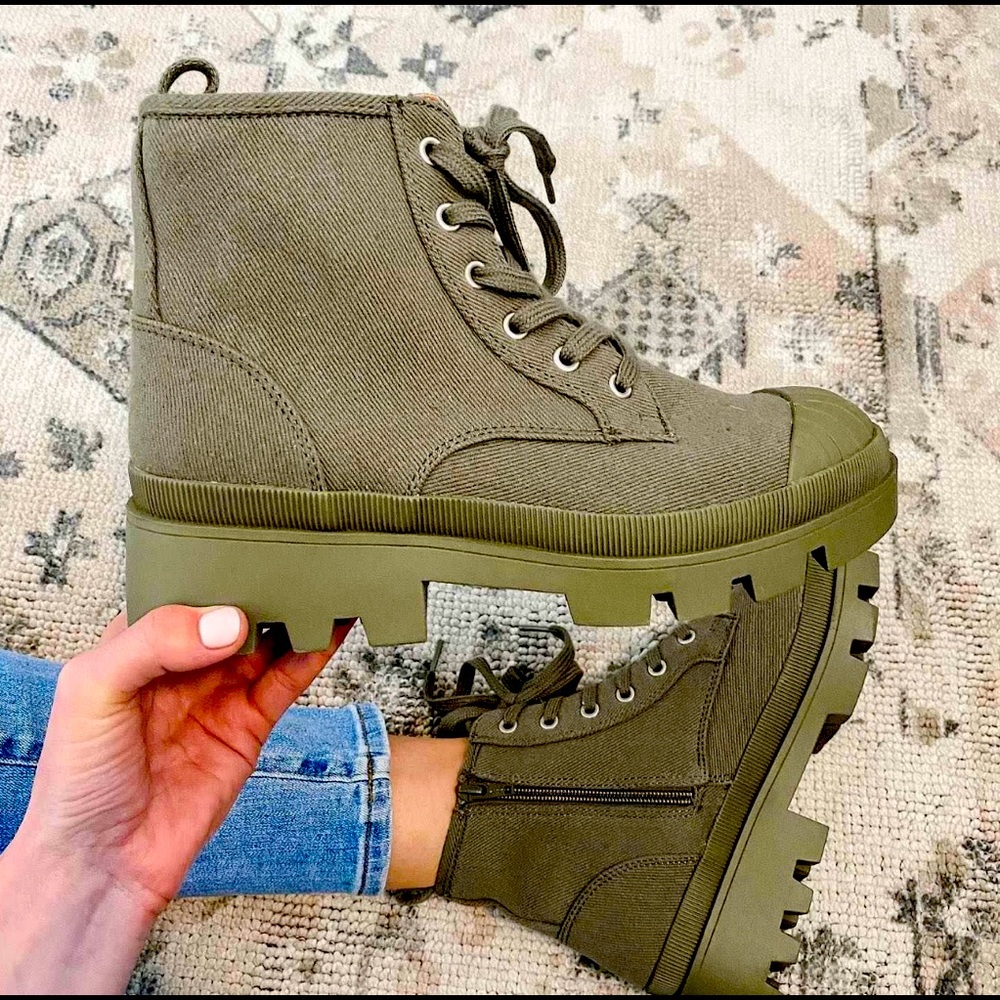 Teagan Lace-Up Sneaker Boot. NWOT.